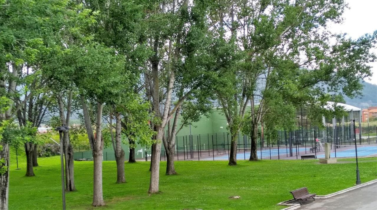 Apartamento Estelas De Cantabria Corrales De Buelna Bagian luar foto